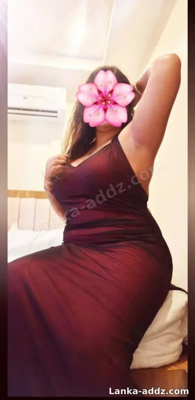 මම තනූජා , මම එක තනිවෙන්න එන්න ,, Companionship in Godagama, Sri Lanka