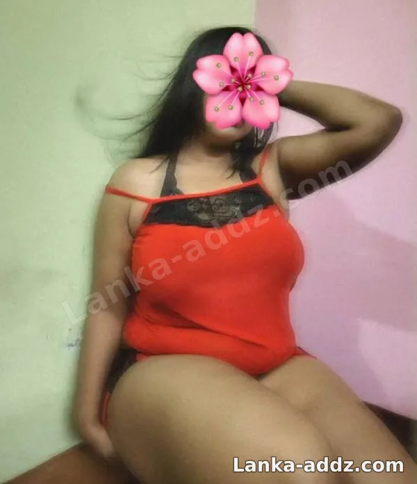 CHUBBY GIRL 💘 6000 with out room 🥰 ත්රිකුණාමලය කින්නියා උප්පුවේලි, Companionship in Trincomalee, Sri Lanka