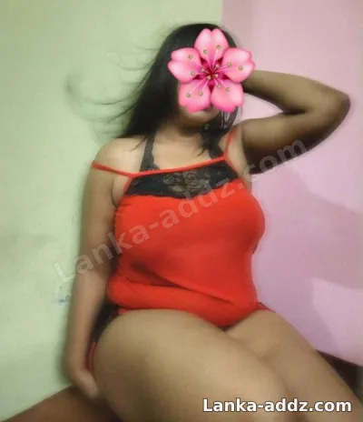 CHUBBY GIRL 💘 6000 with out room 🥰 ත්‍රිකුණාමලය කින්නියා උප්පුවේලි, Companionship in Trincomalee, Sri Lanka