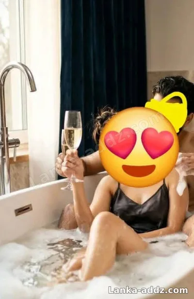 👫couple service for Couples👫 or boy/girl🧍‍♂️/👩‍💼 14,000/= 💞 ඇග හිරිවෙටෙන 💞 එකී ම, Companionship in Kelaniya, Sri Lanka
