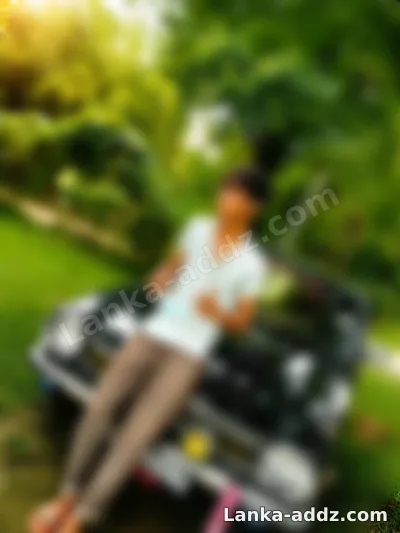 කාන්තාවන් සදහා පමණයි, Companionship in Yakkala, Sri Lanka