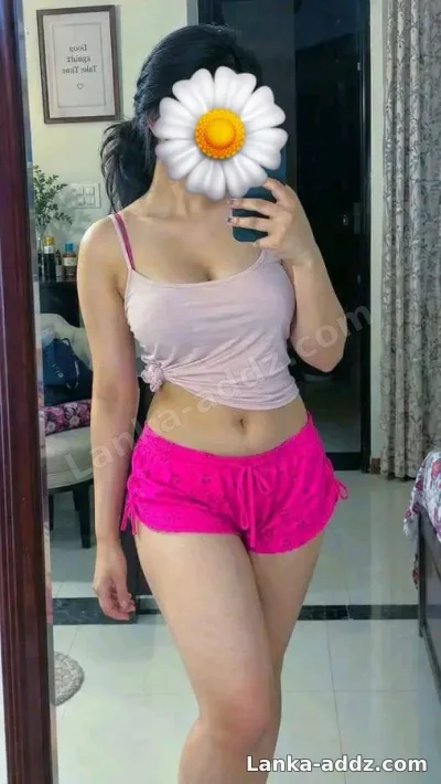 Cute Girl Real Cam service Cupule show & Single girl cam show available, Companionship in Sri Lanka