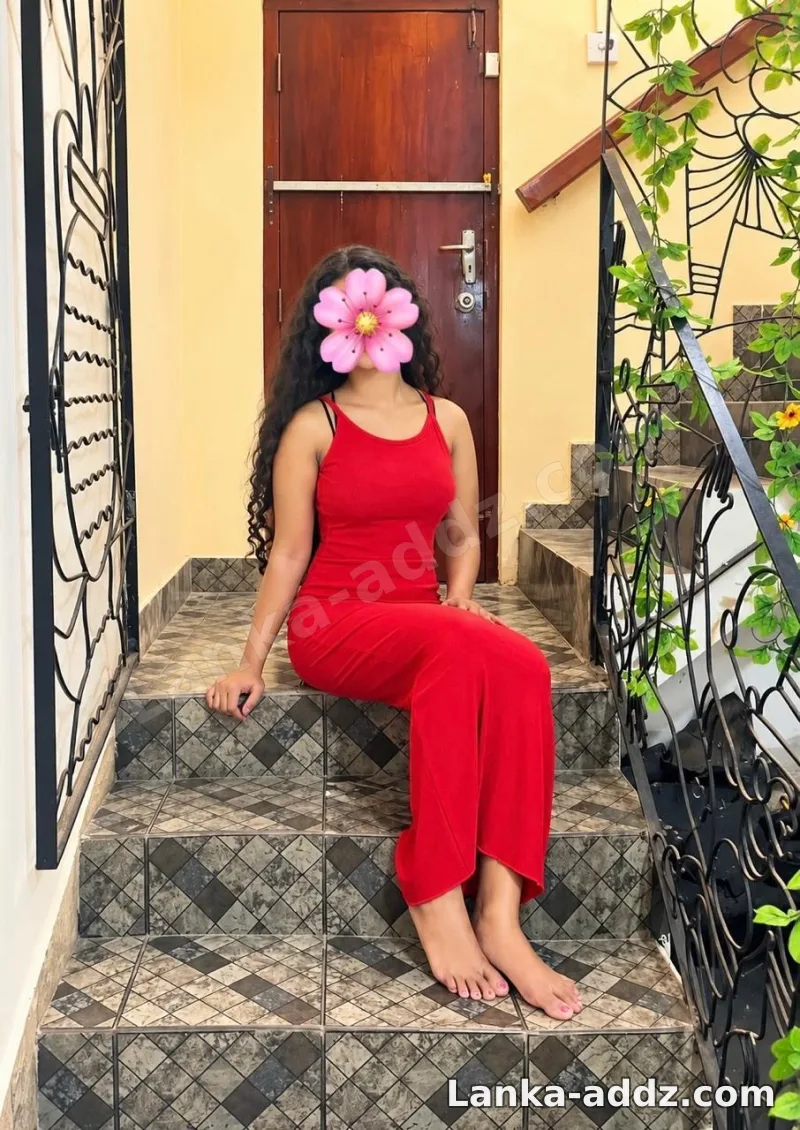 🌹Hi sir im Nishu🌹 🍀Office giri🍀 Crully hair white skin 🔹Full service 6000/= 🌹️23, Companionship in Mount Lavinia, Sri Lanka