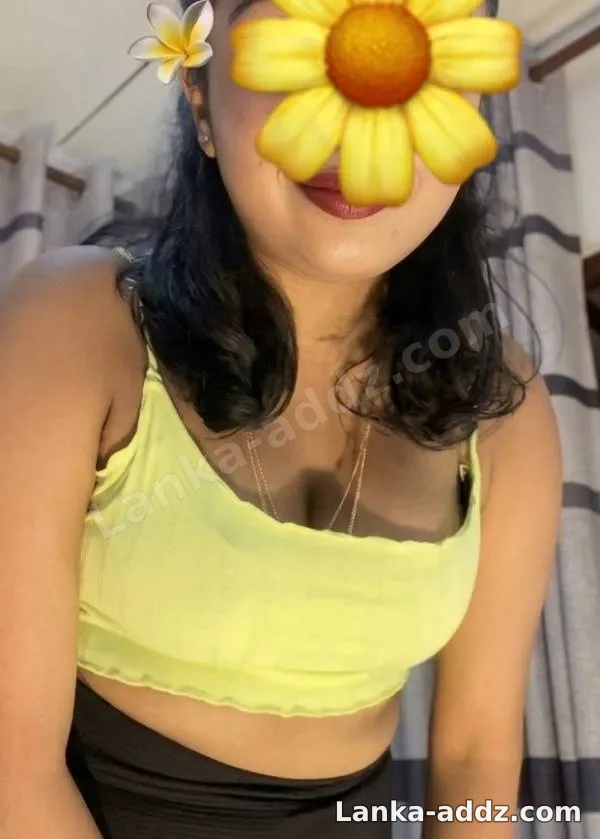 😘ලස්සන රවුම් බෝල ගෙඩි දෙකක් බලන්න ආසයිද.?🤭ඔව් මේ ලස්සන තොල් දෙකත් මගේම තමයී.🤭, Companionship in Sri Lanka