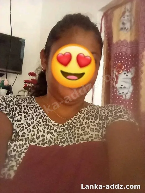 Tamil Girl Cam Show, Companionship in Sri Lanka
