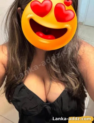 🌻Hi.. Everyone 🌻Name _ Tena 🌻Age _ 30 years old 🌻This is my real picture 💯 🌻Full, Companionship in Aluthgama, Sri Lanka