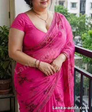 Real Tamil And Sinhala Speaking Girl Cam Show, Companionship in Sri Lanka
