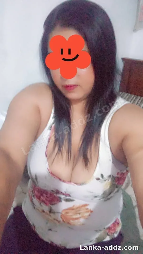 ᒪIᐯE ᑕᗩᗰ ᔕᕼOᗯ _ ලස්සන ලොකුතන් දෙකක් බලන එන්න, Companionship in Sri Lanka