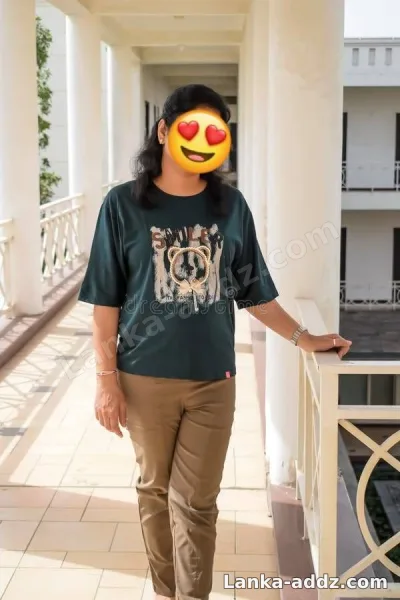 26 Old Beautiful Young Girl Full Service Available, Companionship in Negombo, Sri Lanka